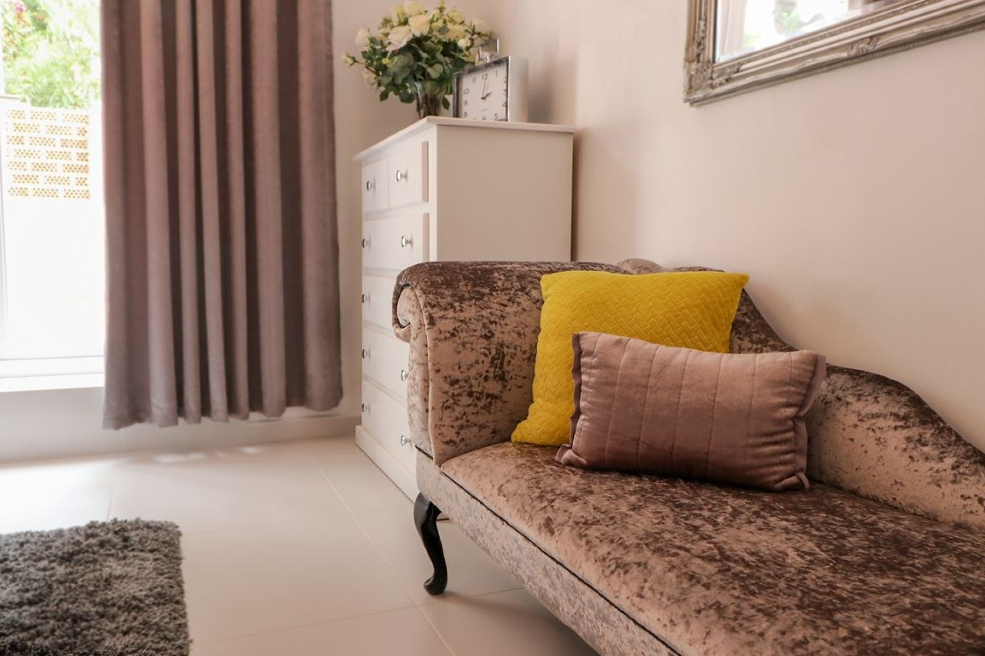 Schlafzimmer im ersten Stock des Grundstücks San Jaime Moraira