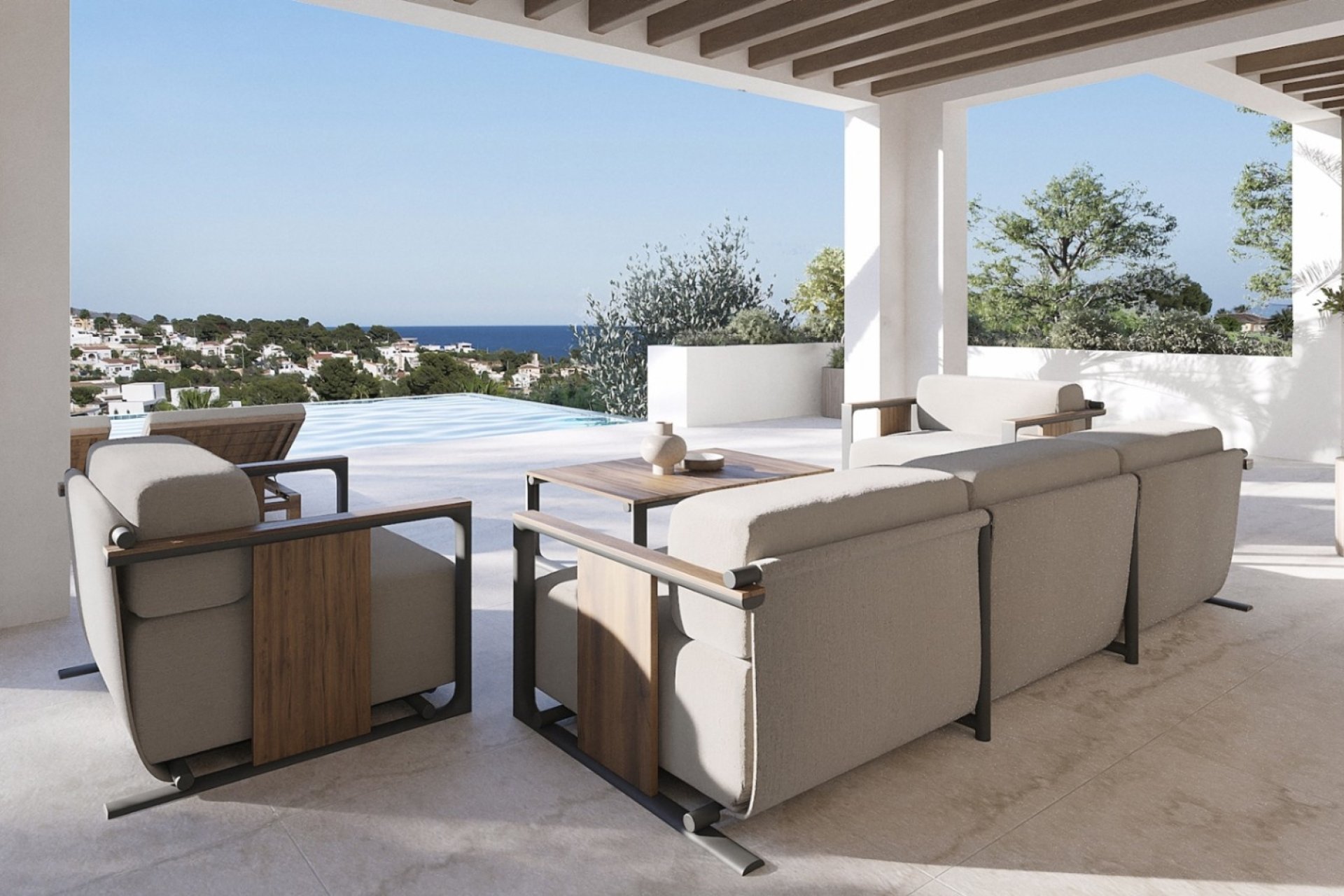 Terras met zeezicht bij een villa in Ibiza-stijl.