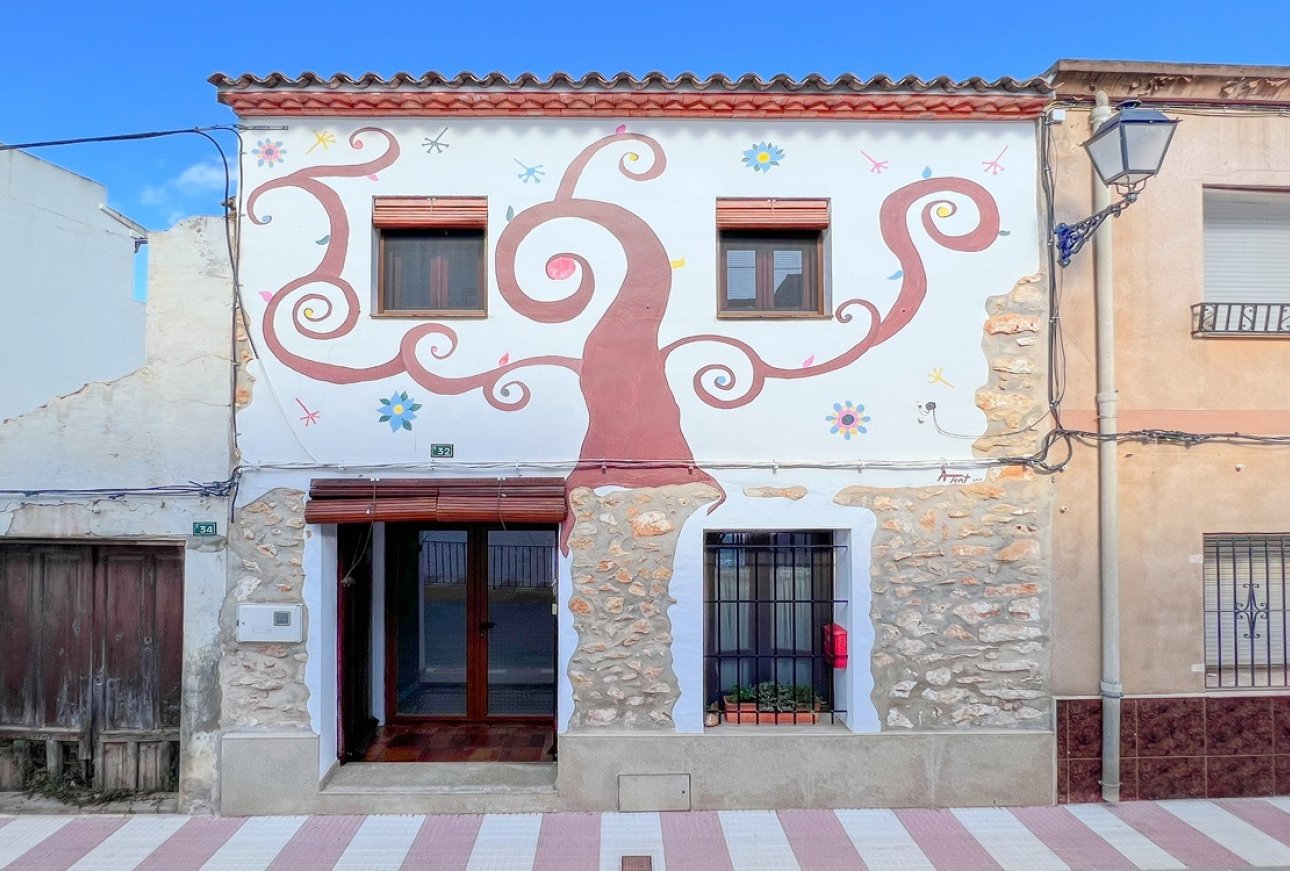 Traditional townhouse for sale in Senija Benissa