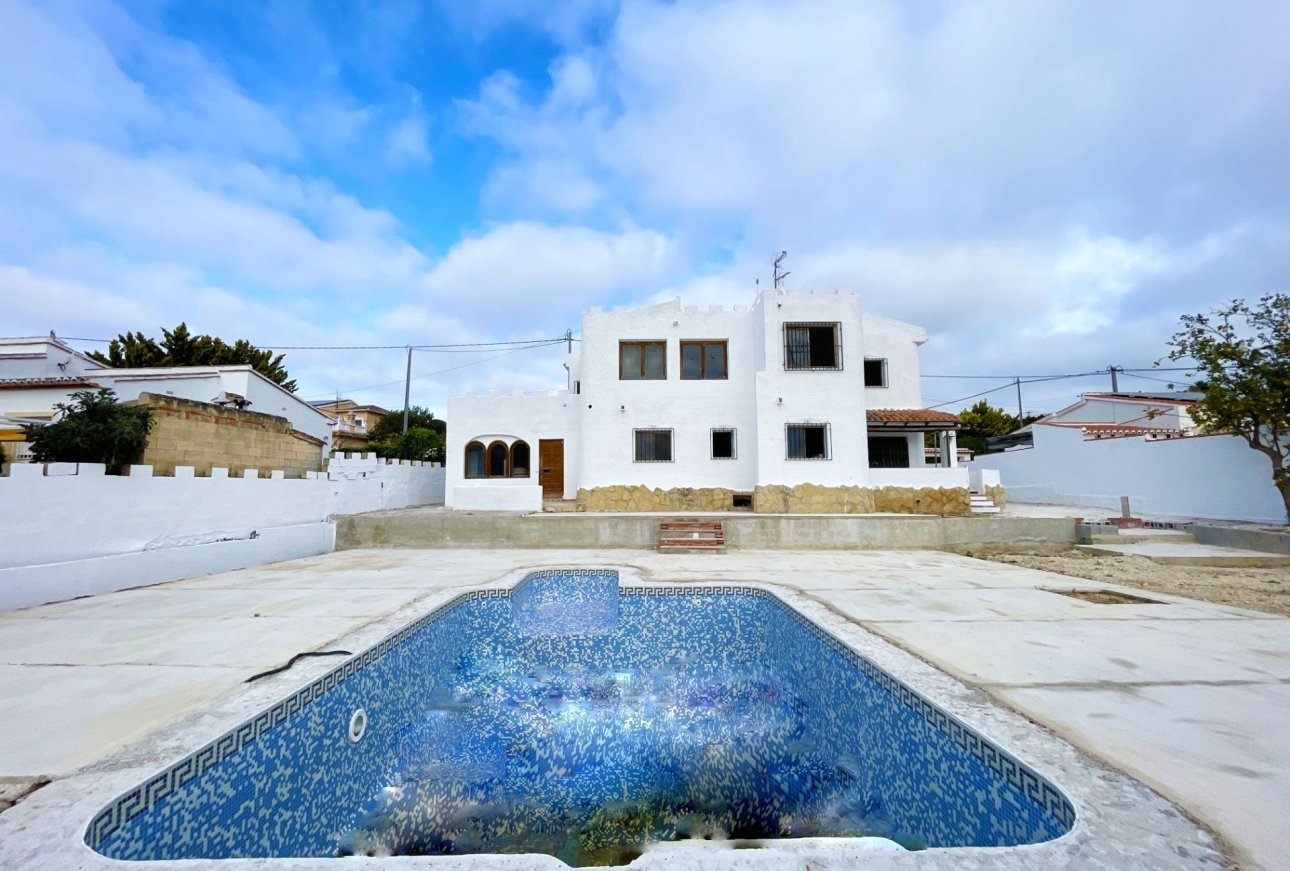 Vente - Villa - Calpe - Los Almendros