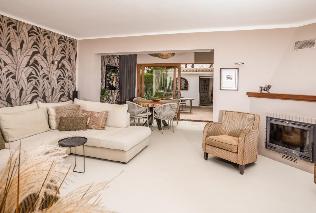 Villa de luxe rénovée à vendre à Cometa Moraira