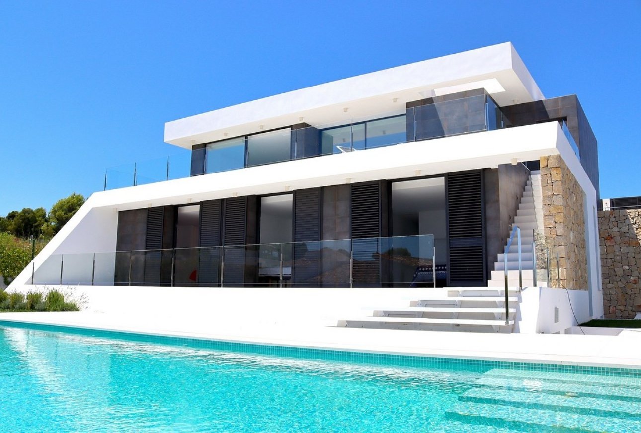 Villa de obra nueva en venta en Moraira con vistas al mar