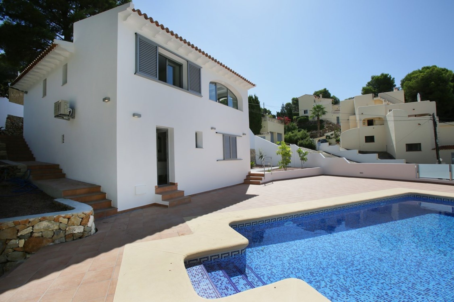 Villa de obra nueva en venta en Moraira con vistas al mar