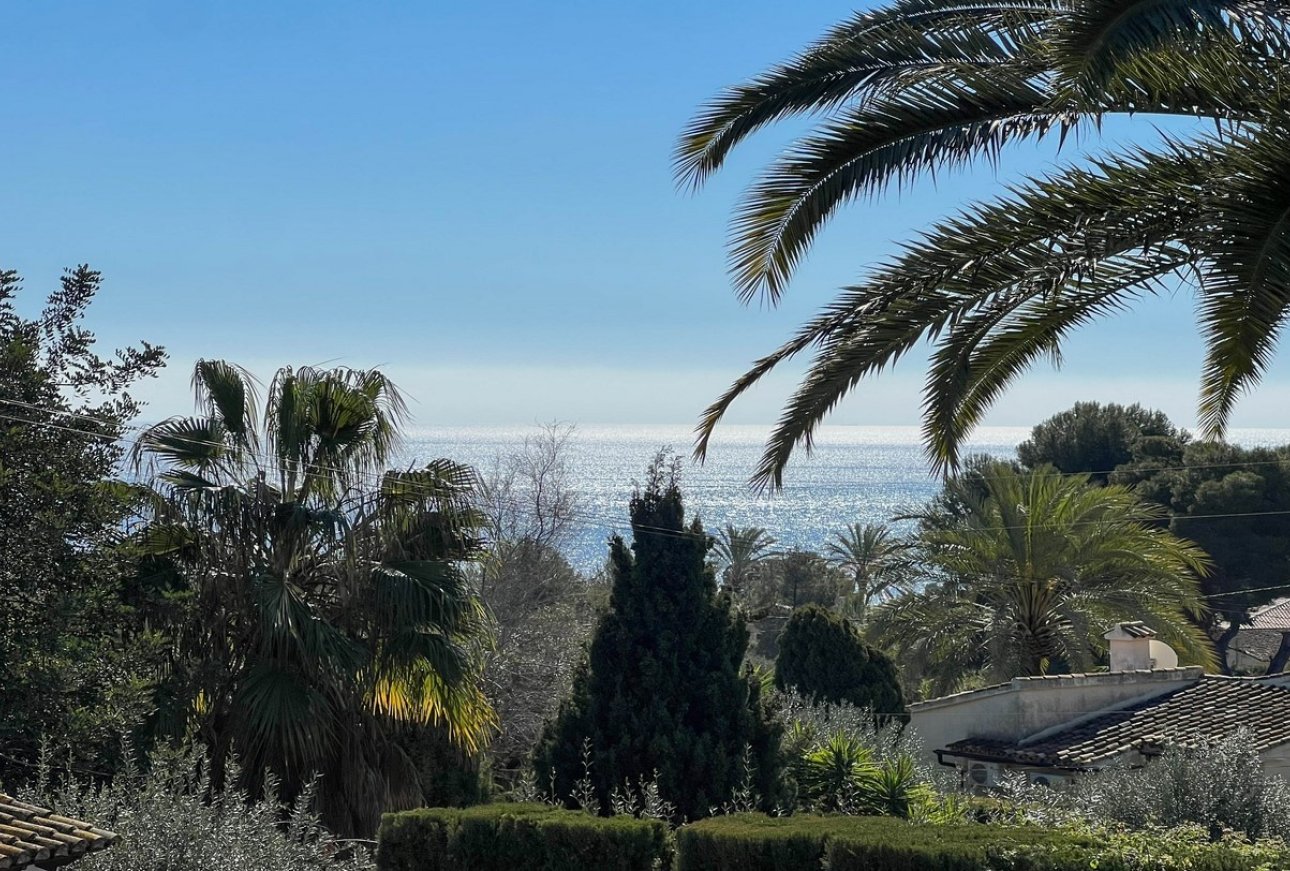 Villa de playa con vistas al mar en venta en Cometa Moraira