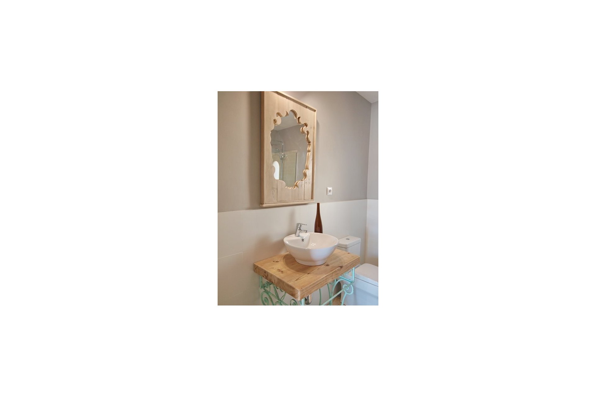  Villa for sale in Buenavista Benissa, bathroom mirror 