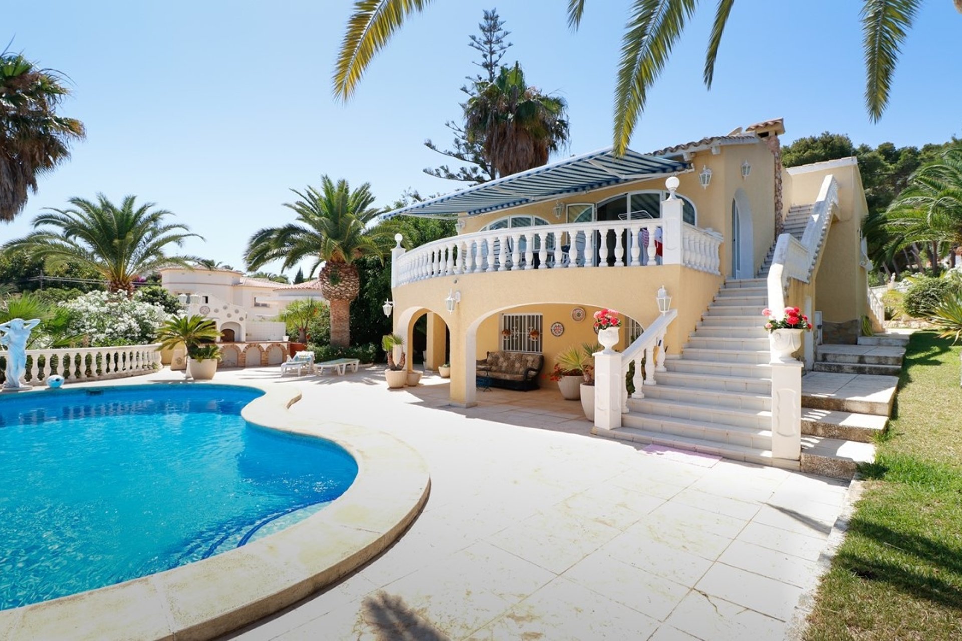 Villa for sale in Moraira Costa Blanca Spain