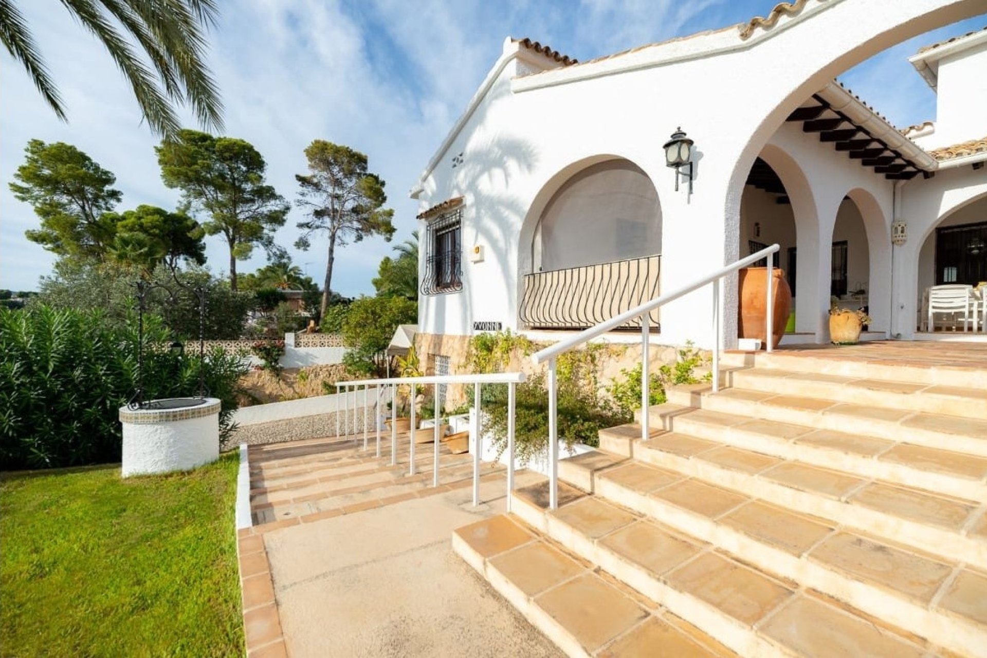 Villa for sale in Pla del Mar next to Moraira