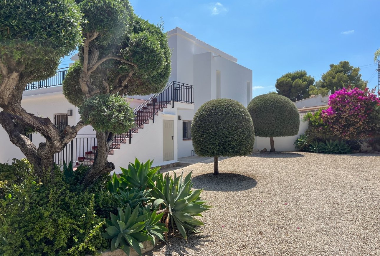 Villa mit Meerblick zum Verkauf in Moravit Moraira, alles zu Fuß erreichbar