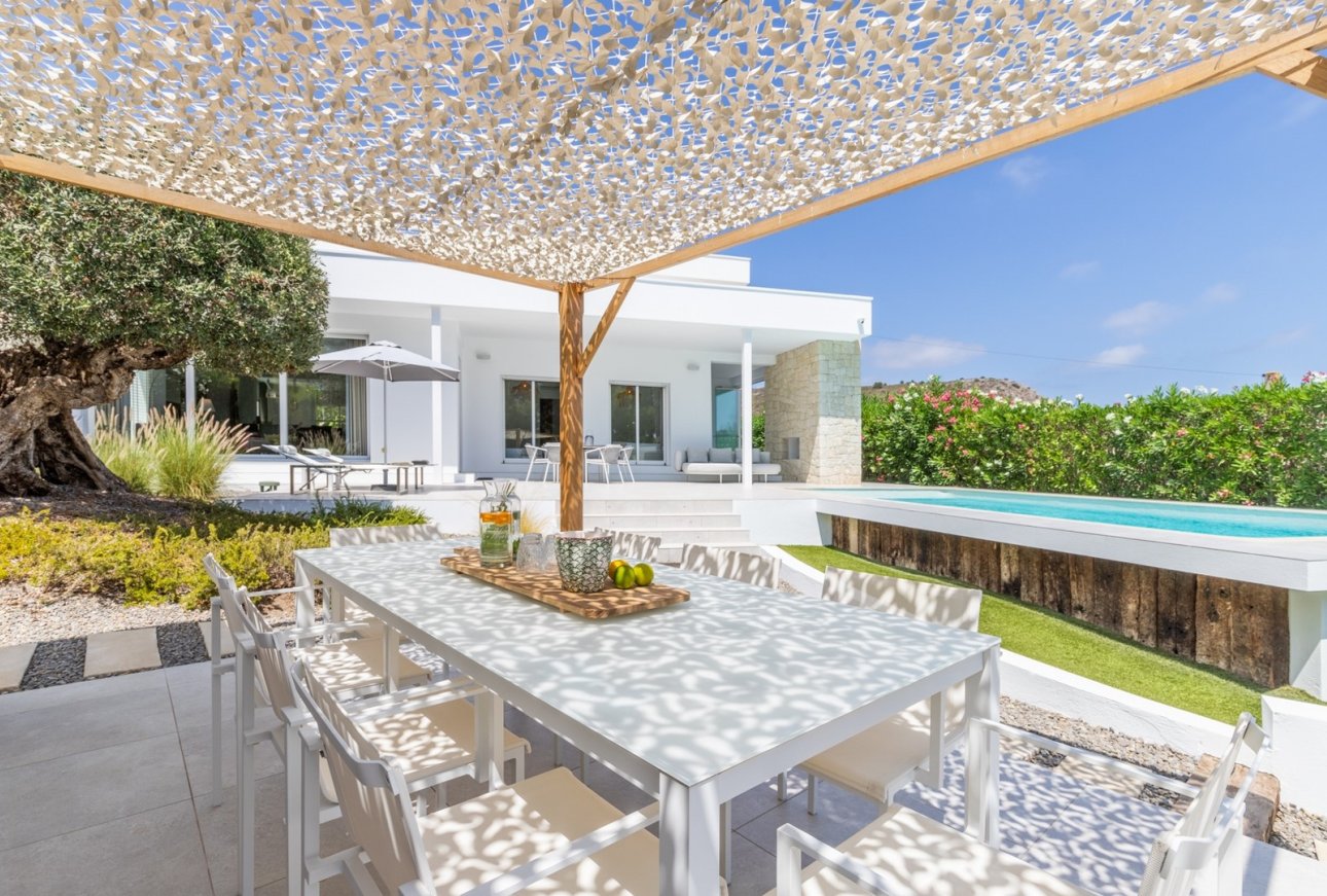 Villa moderne à vendre à El Portet Moraira