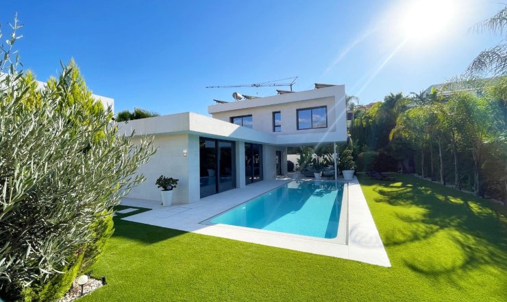 Villa - Verkoop - Calpe - Pla Roig