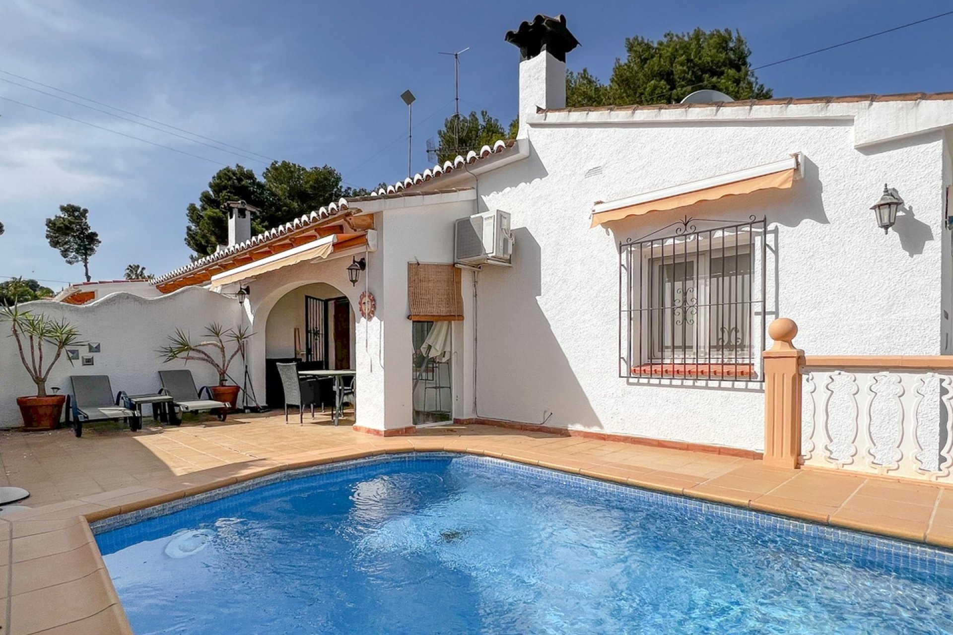 villa with private pool in la cometa moraira