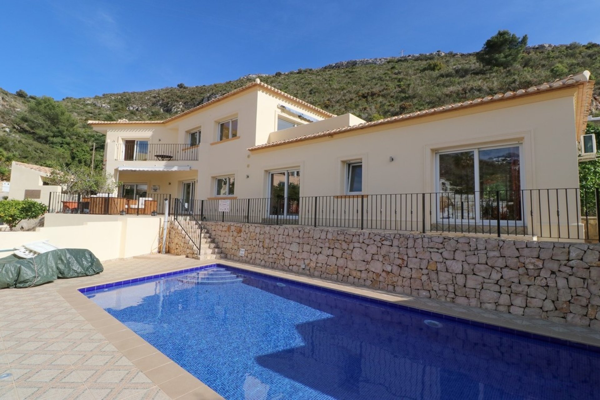 Villa zu verkaufen in Moraira Costa Blanca Spanien