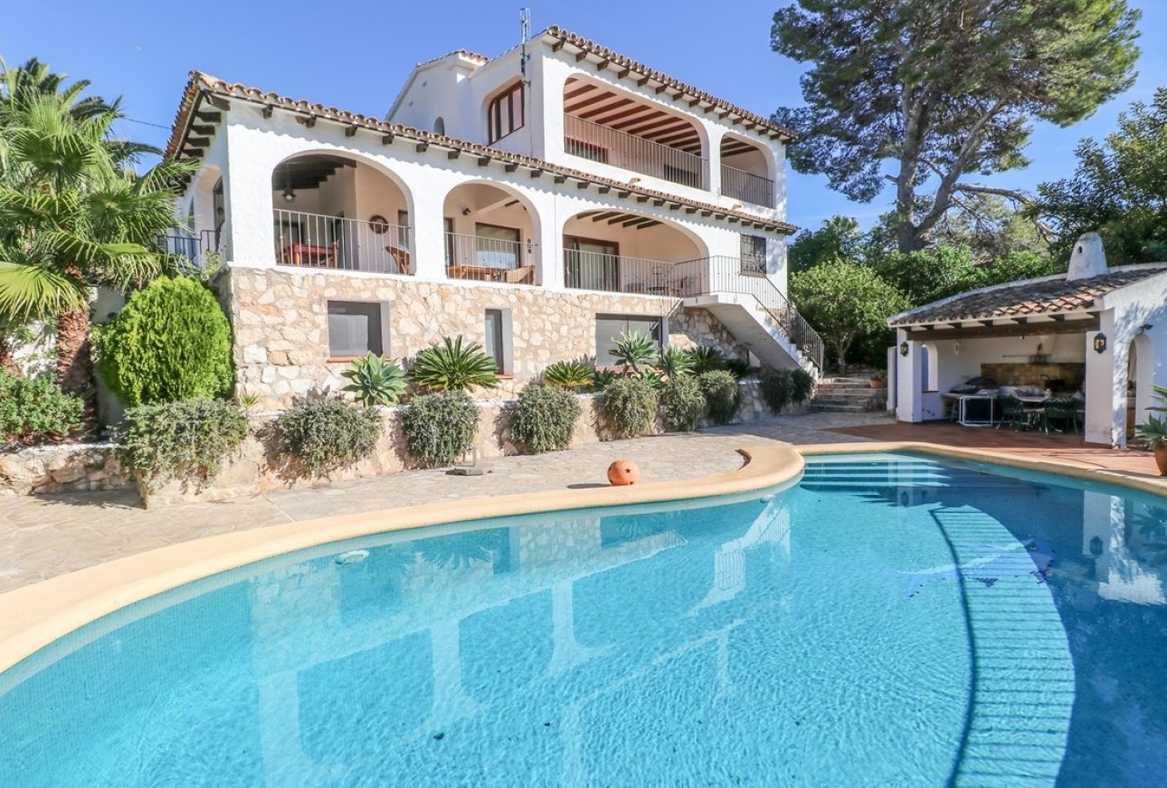 Villa zum Verkauf in El Portet Moraira