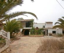 Finca zum Verkauf in Moraira Cometa Blick auf Garten und Haus 