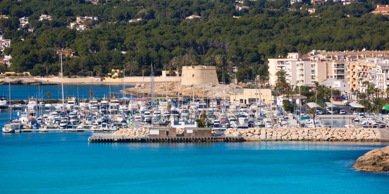 Buy a home in Moraira: Differences between new builds and resale
