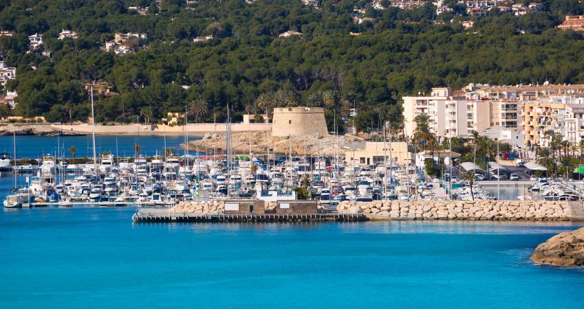 Buy a home in Moraira: Differences between new builds and resale