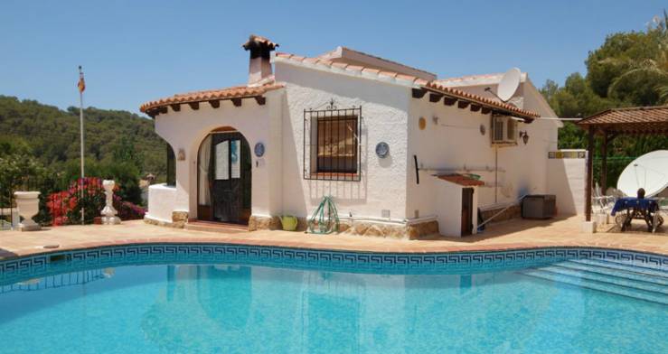 Buy Luxury Villas Moraira, Costa Blanca North: One step from the sea 