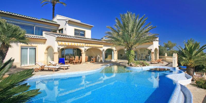 Seeing is believing: luxury villa with sea views for sale in Moraira