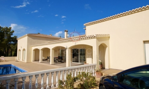 Koop luxe villa in Benissa Costa Alicante. Geniet van de Costa Blanca