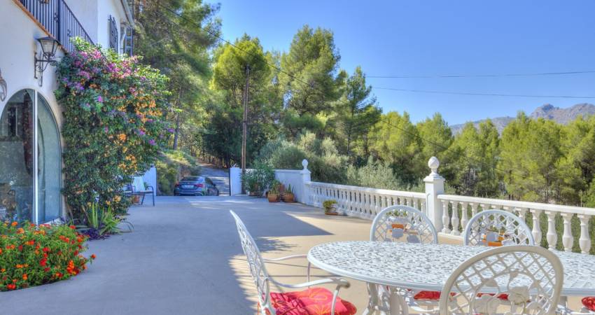 Villa for Sale in Parcent, Costa Blanca | 5-Bedroom Villa