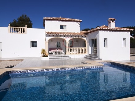 Koop luxe villa in Javea Alicante. Het beste van de Costa Blanca Noord