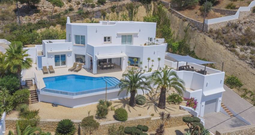 ​Ibiza-Stil Immobilien zum Verkauf Minuten von El Portet und Moraira