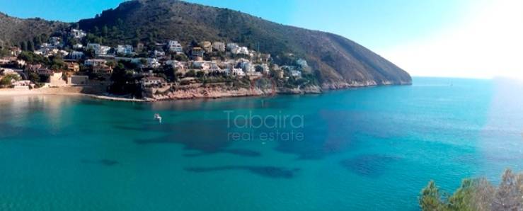 Discover our villas for sale in El Portet Moraira, a heavenly place to live
