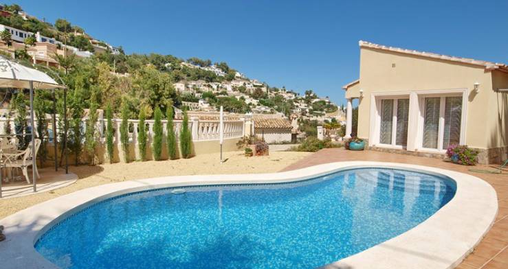 Buy Luxury Villa in Moraira, Costa Blanca North: Great Opportunities 