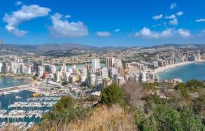 Casas en Calpe con piscina y jardín privado