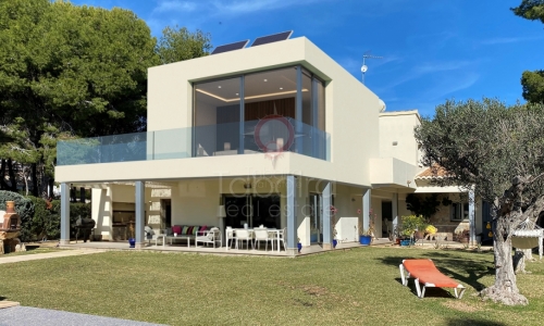 TOP 5 Villas for sale in La Cometa Moraira: Enjoy a luxurious lifestyle in the Spanish Mediterranean