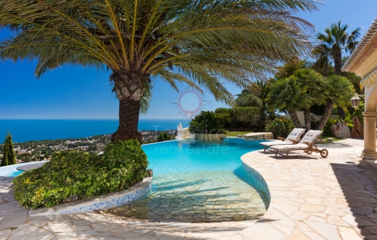 This luxury villa for sale in Moraira is the private oasis you have always dreamed of
