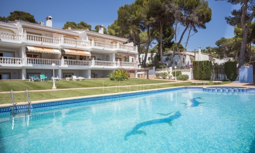 Sea-view flat for sale in Moraira