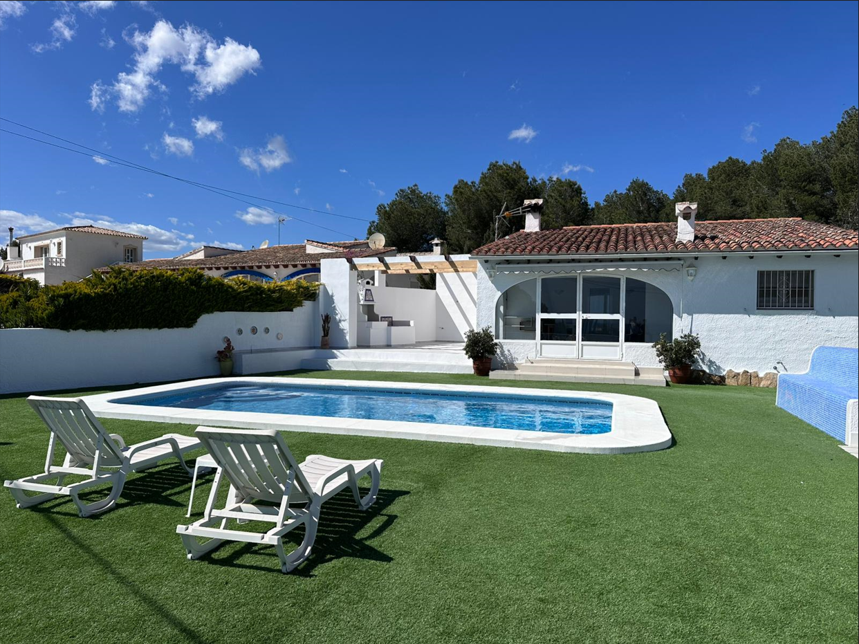 Villa in Moraira - view 1