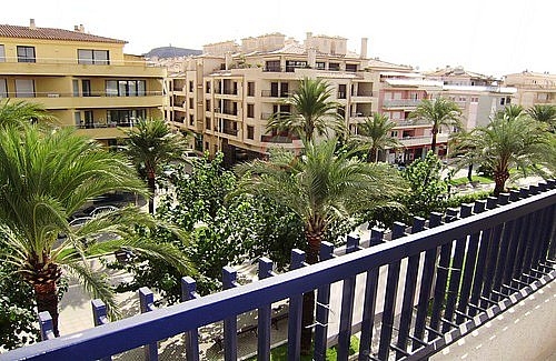 Front-line beach apartment for sale in Moraira (Alicante)