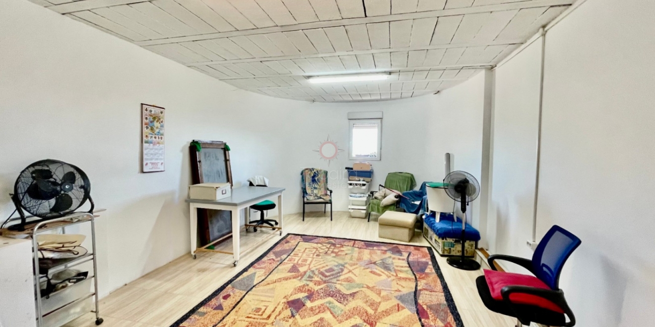 Sale &raquo; Villa &raquo; Tormos &raquo; Pueblo