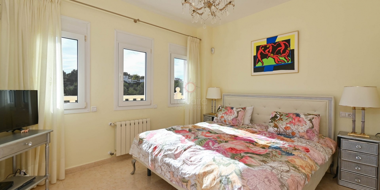 Lyxvilla till salu i Moraira - Steg från stranden och staden