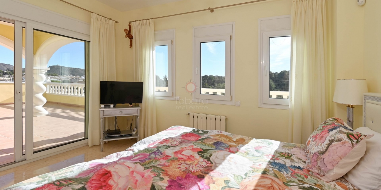 Lyxvilla till salu i Moraira - Steg från stranden och staden