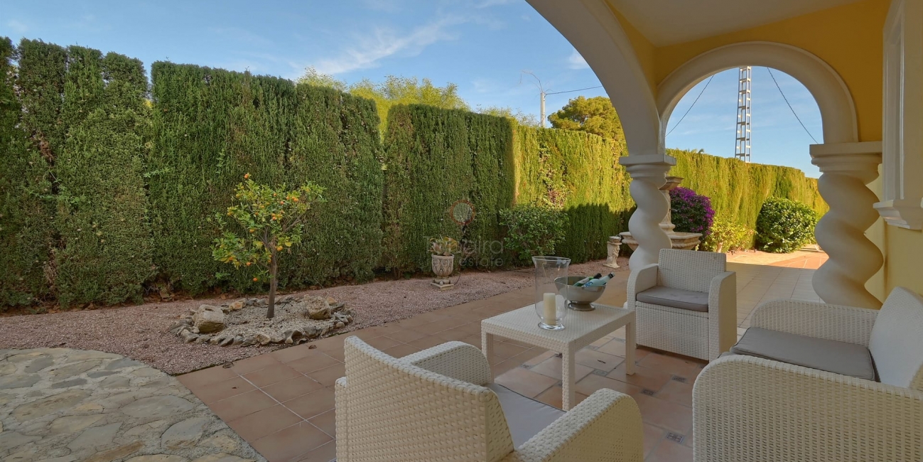 Lyxvilla till salu i Moraira - Steg från stranden och staden