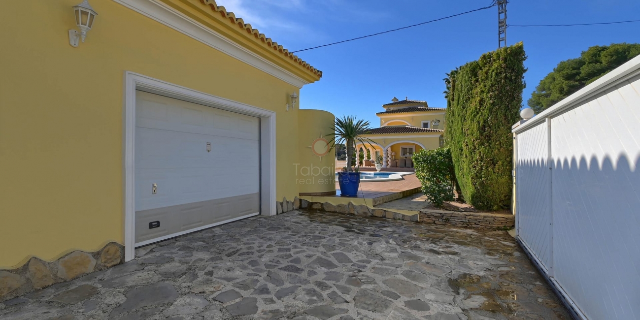 Lyxvilla till salu i Moraira - Steg från stranden och staden