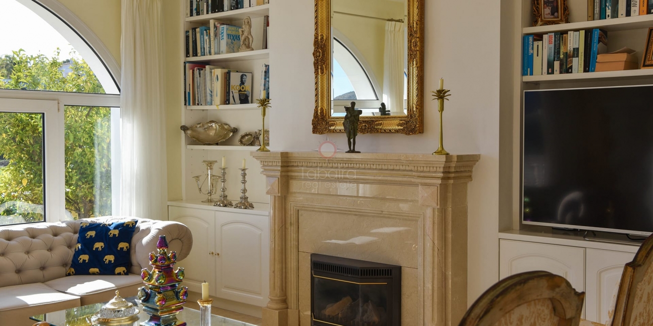 Lyxvilla till salu i Moraira - Steg från stranden och staden