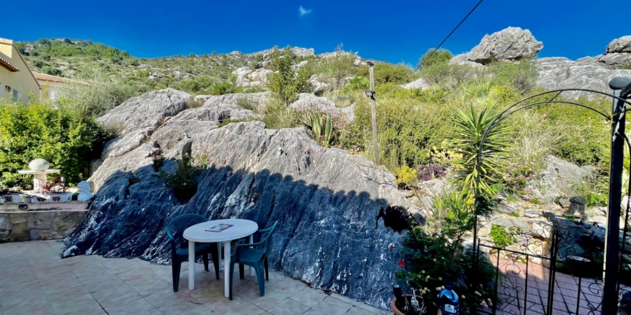 Sale &raquo; Villa &raquo; Tormos &raquo; Pueblo