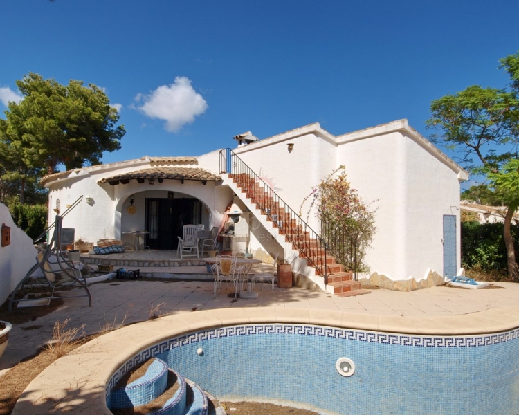 Villa - продажа - Moraira - Pinar de L'Adovcat