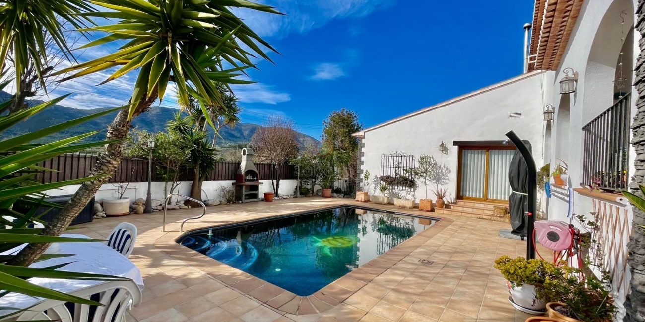 Sale &raquo; Villa &raquo; Alcalalí &raquo; Pueblo