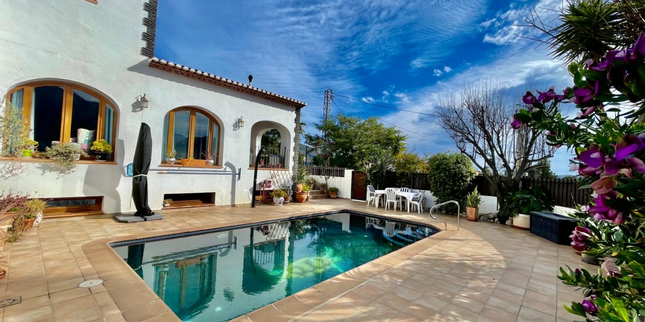 Sale &raquo; Villa &raquo; Alcalalí &raquo; Pueblo