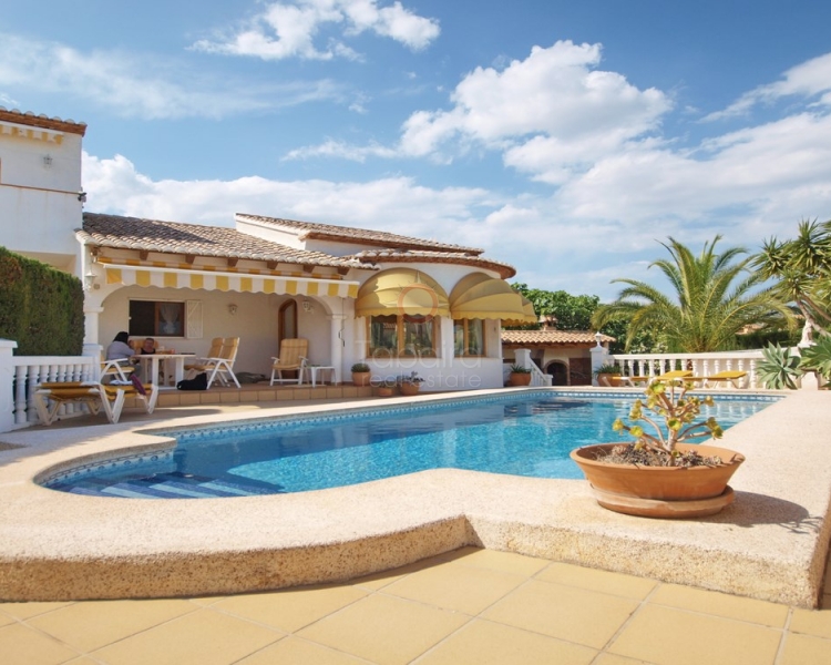 Villa - продажа - Calpe - Playa