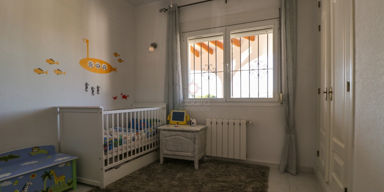 Rymlig fyra sovrum villa till salu i Moraira