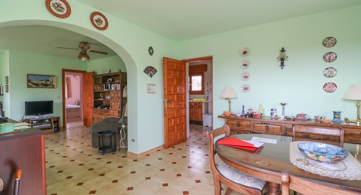 ▷ Spanish villa for sale with sea views close to Moraira