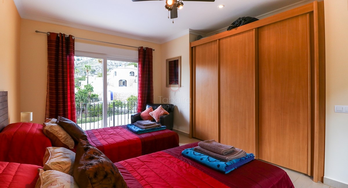 ▷ Villa de luxe de quatre chambres à vendre à El Portet Moraira