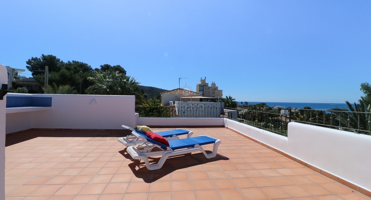 ▷ Villa im Ibiza-Stil zum Verkauf in Pla del Mar Moraira