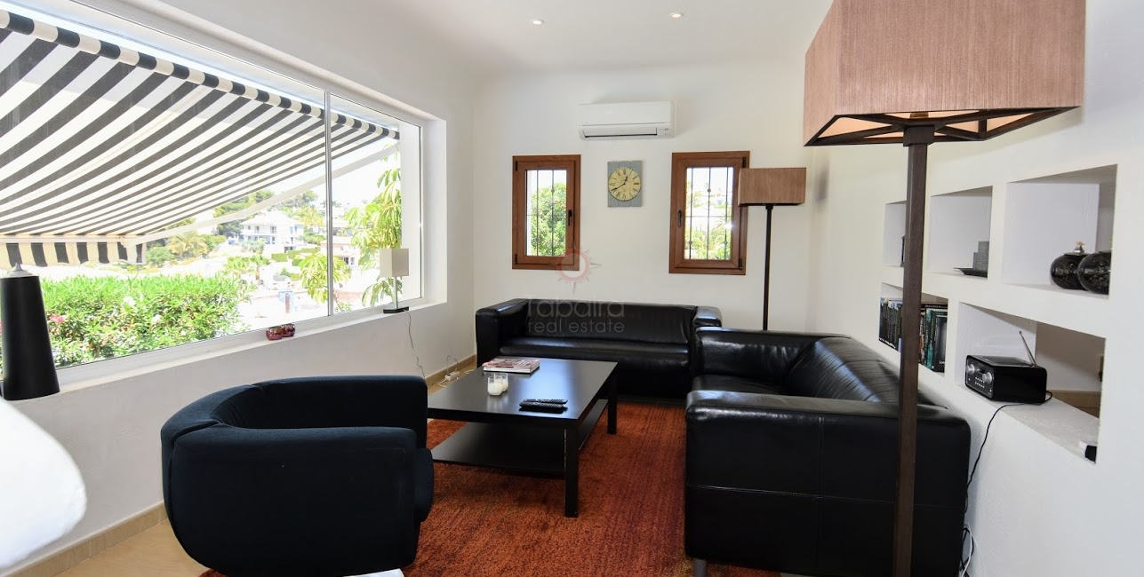 ▷ Villa de cuatro dormitorios en venta en Pla del Mar Moraira